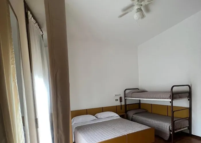 Hotel Villa Carolina 4*