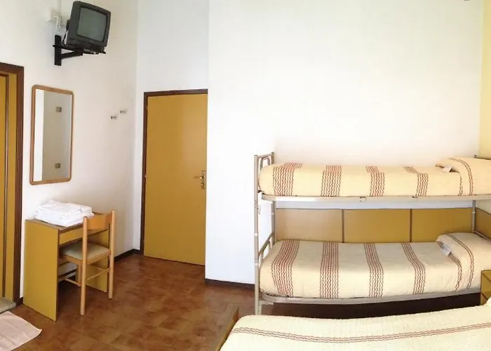 לינה וארוחת בוקר Dei Fiori 2*