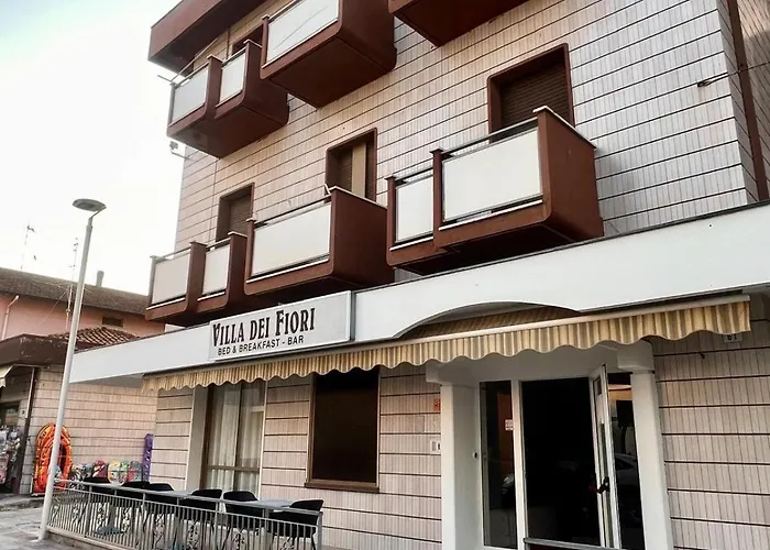 ベッド・アンド・ブレックファスト Hotel Villa Carolina