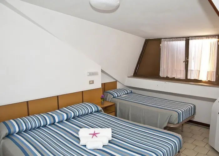 ベッド・アンド・ブレックファスト Hotel Villa Carolina 4*