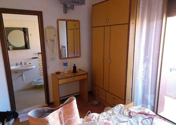 Dei Fiori فندق مبيت وإفطار 2*